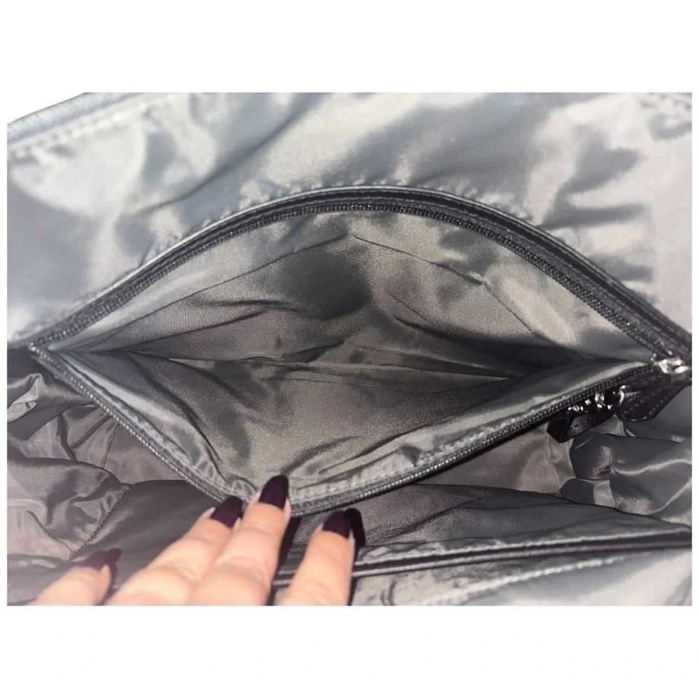 MICHAEL Michael Kors Kelsey Large Nylon Tote Bag - Picture 9 of 14